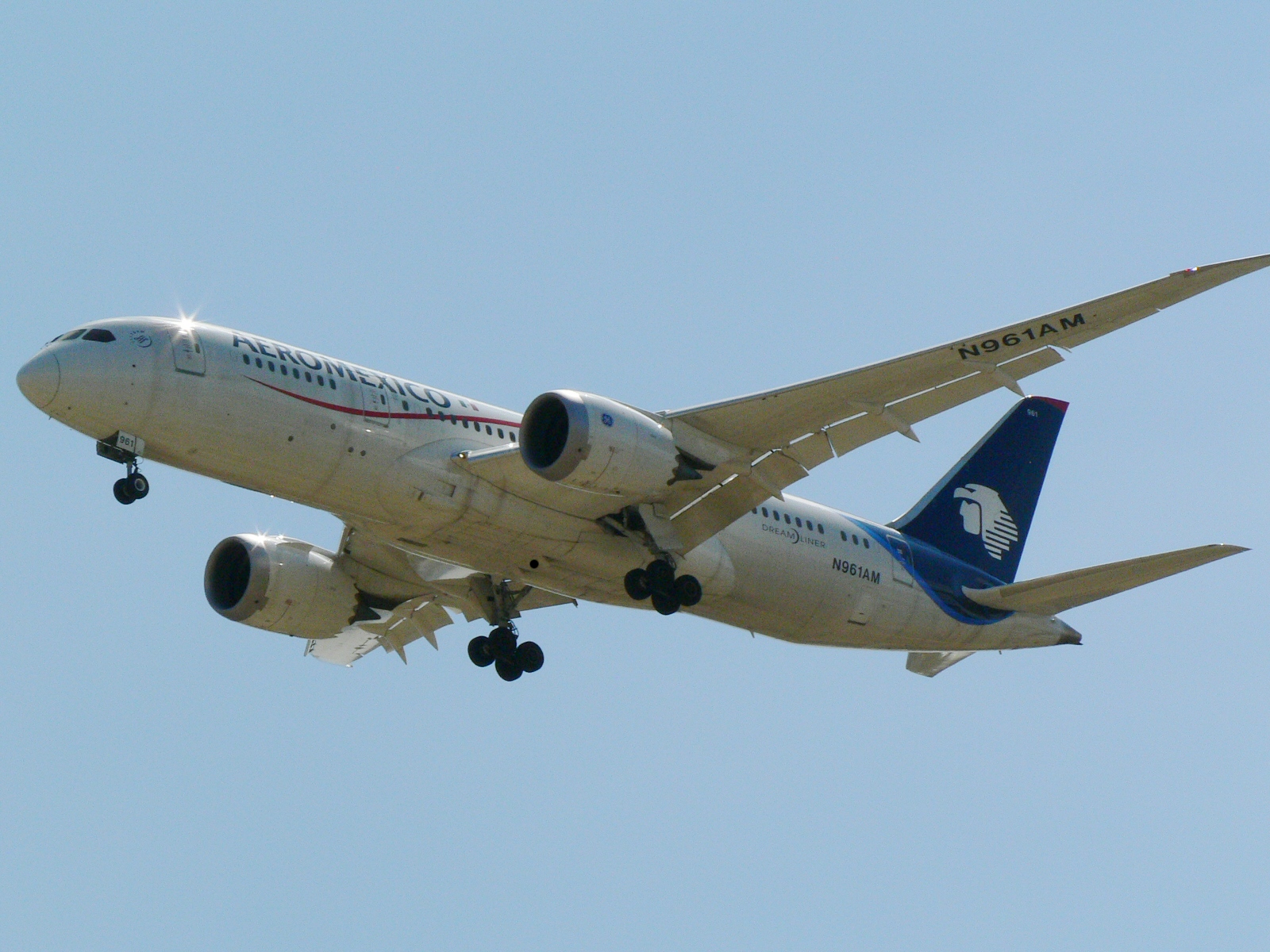Aeroméxico 3