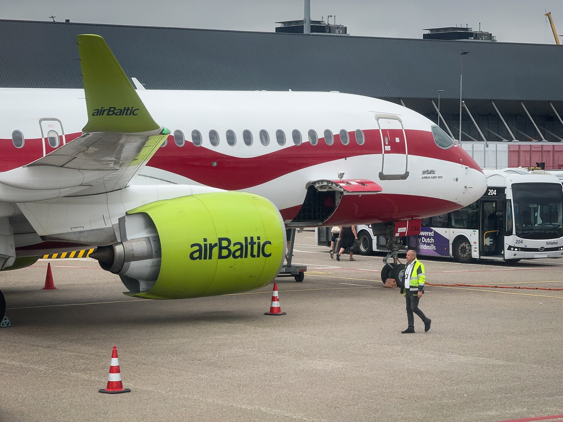 airBaltic 3