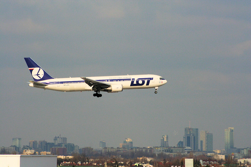 LOT Polish Airlines 3
