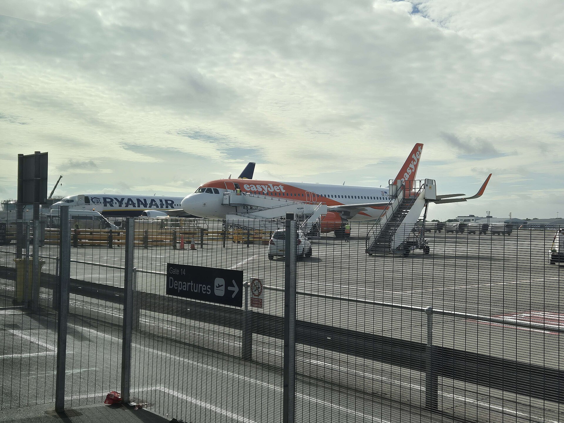 Ryanair 3