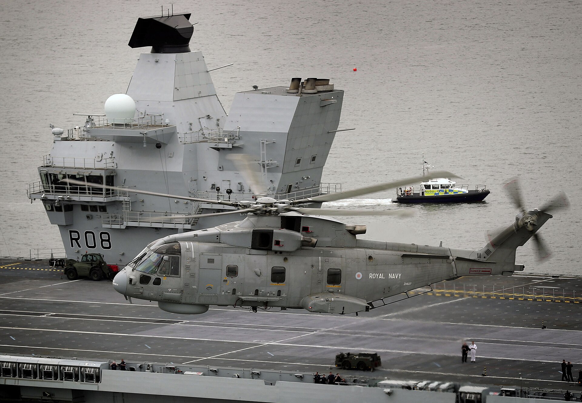 HMS Queen Elizabeth 1