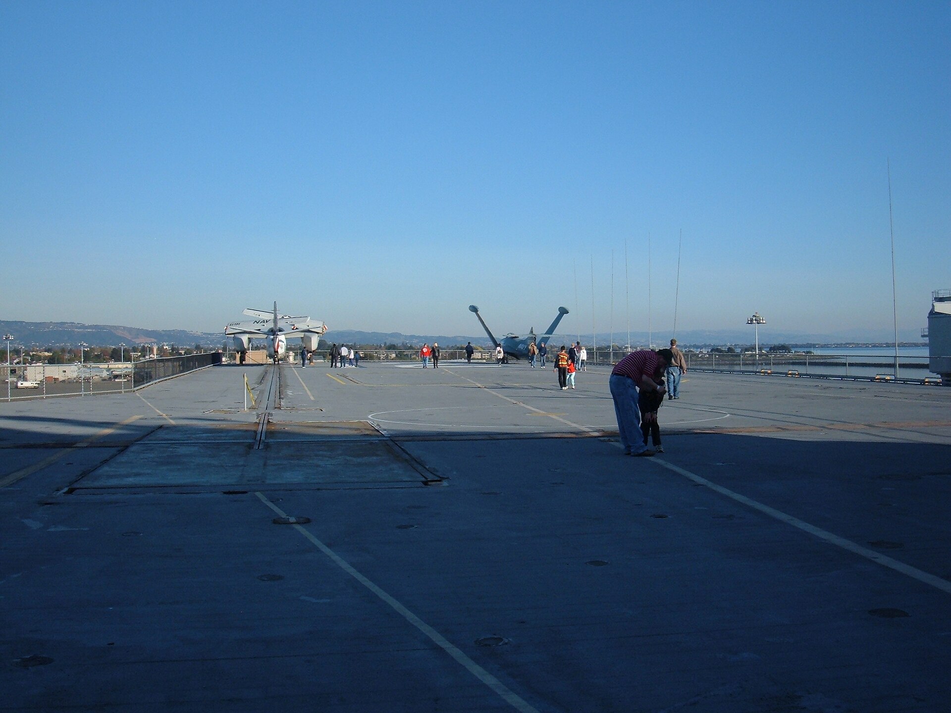USS Hornet (CV-12) 2