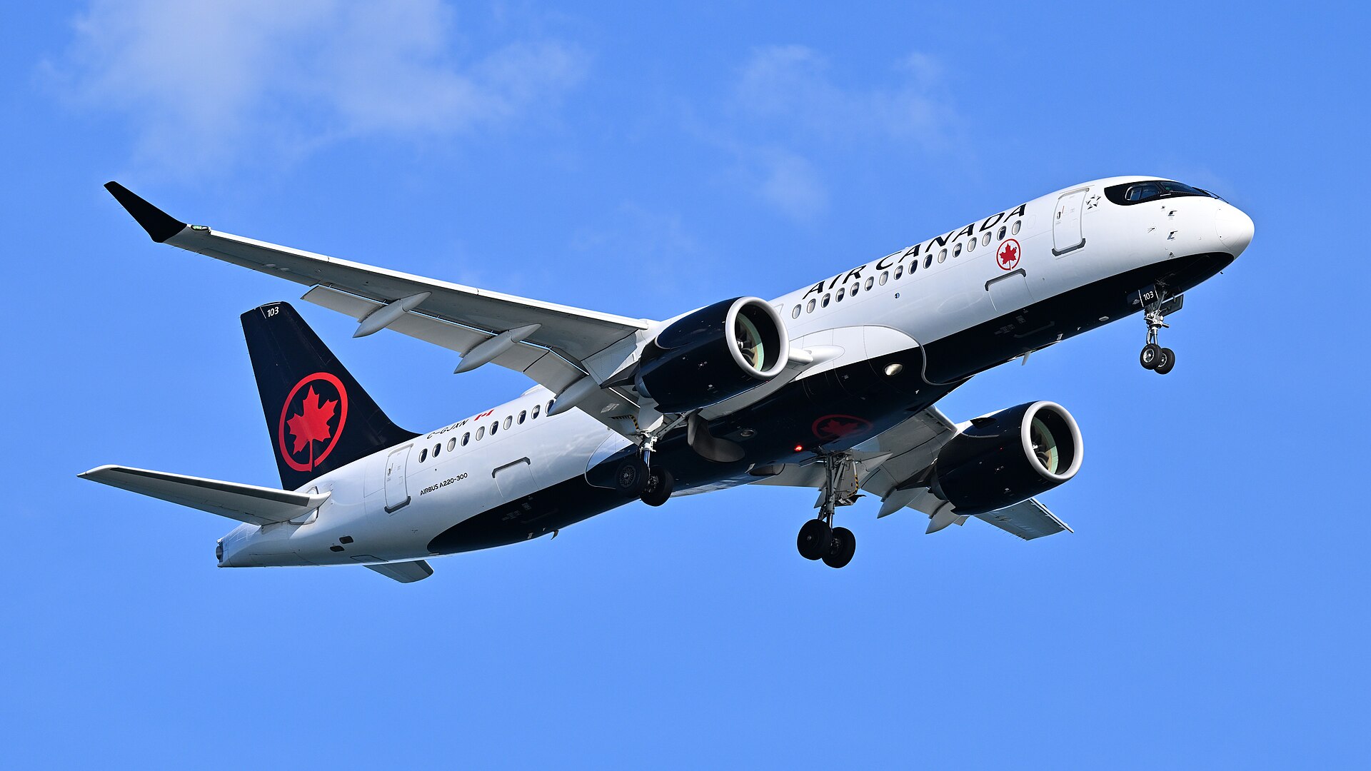 Airbus A220 2