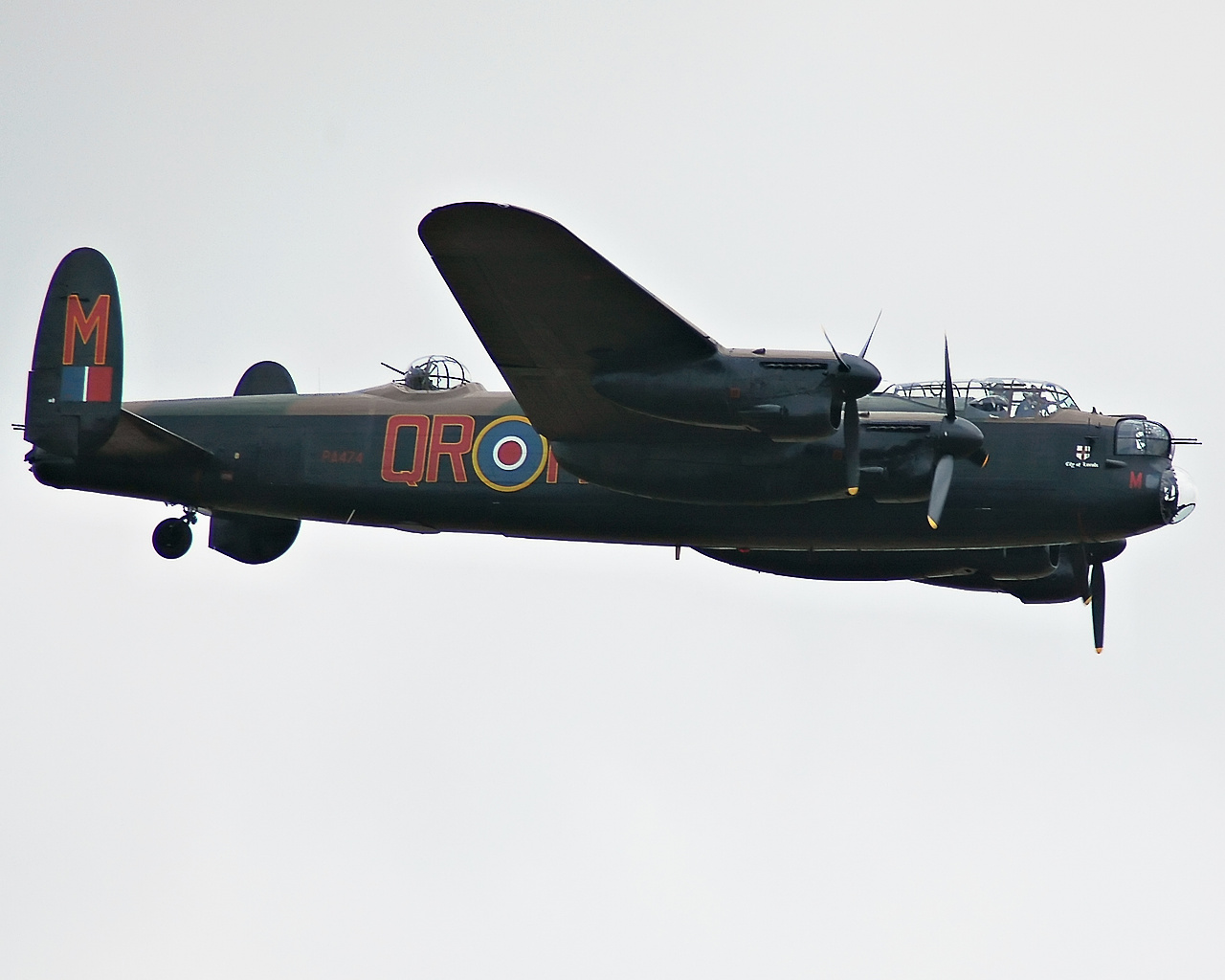 Avro Lancaster 4