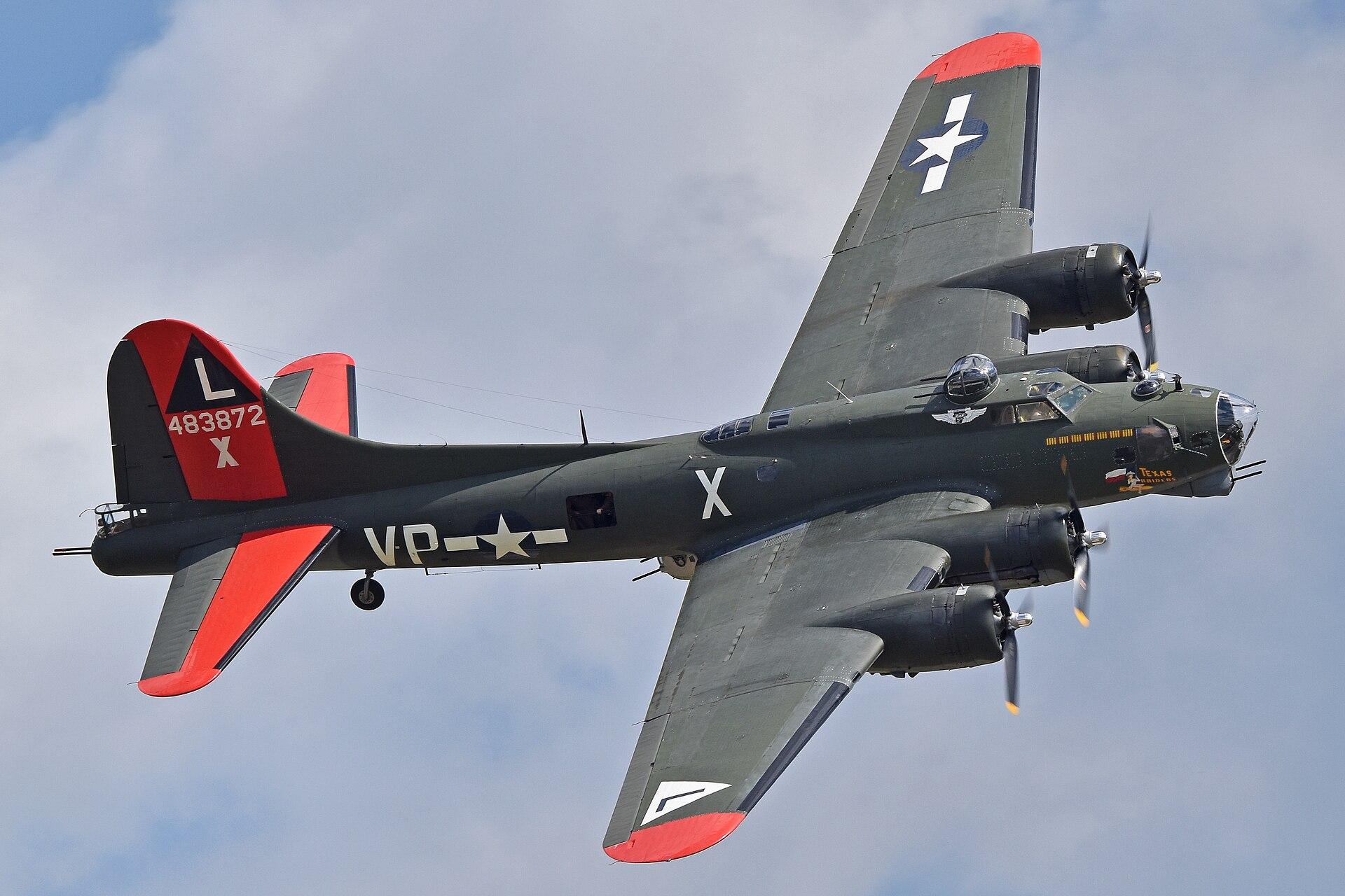 B-17 Flying Fortress 2