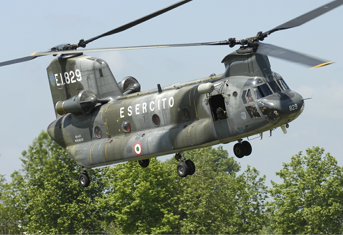 CH-47 Chinook 3