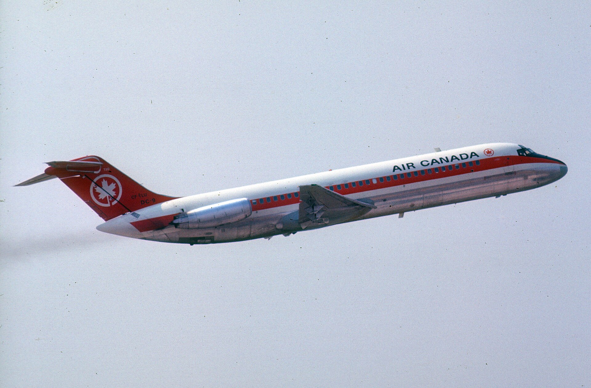 Douglas DC-9 3