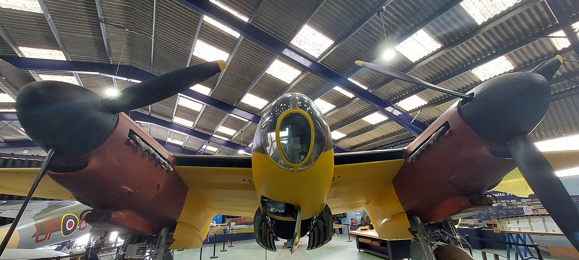 de Havilland Mosquito 2