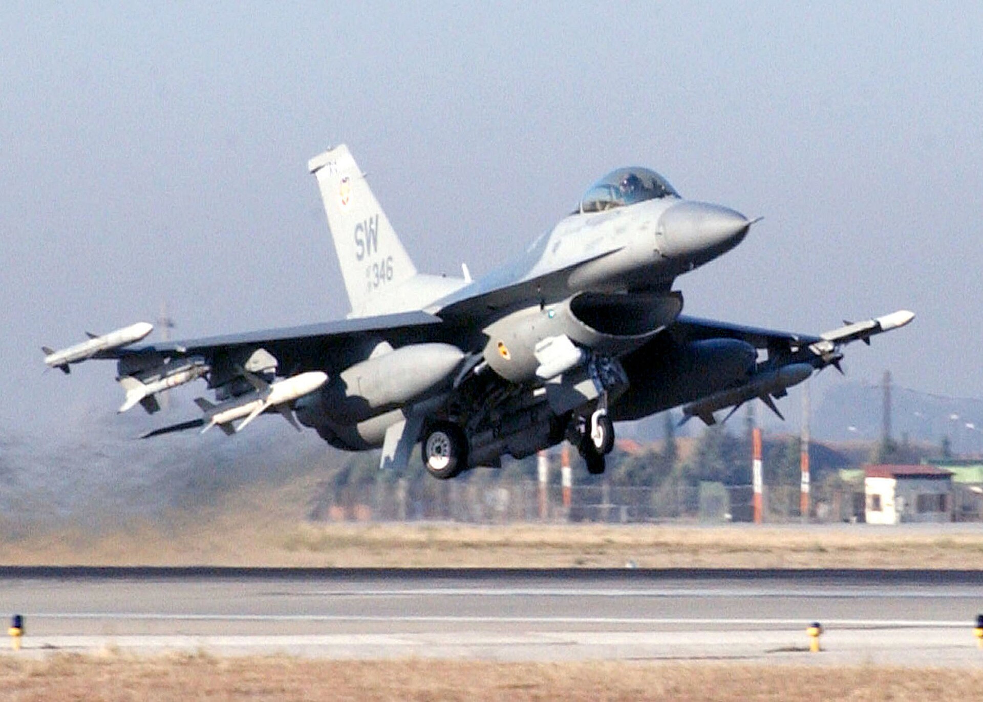 F-16 Fighting Falcon 4