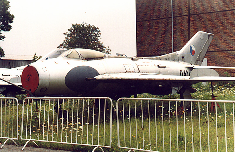 MiG-19 3