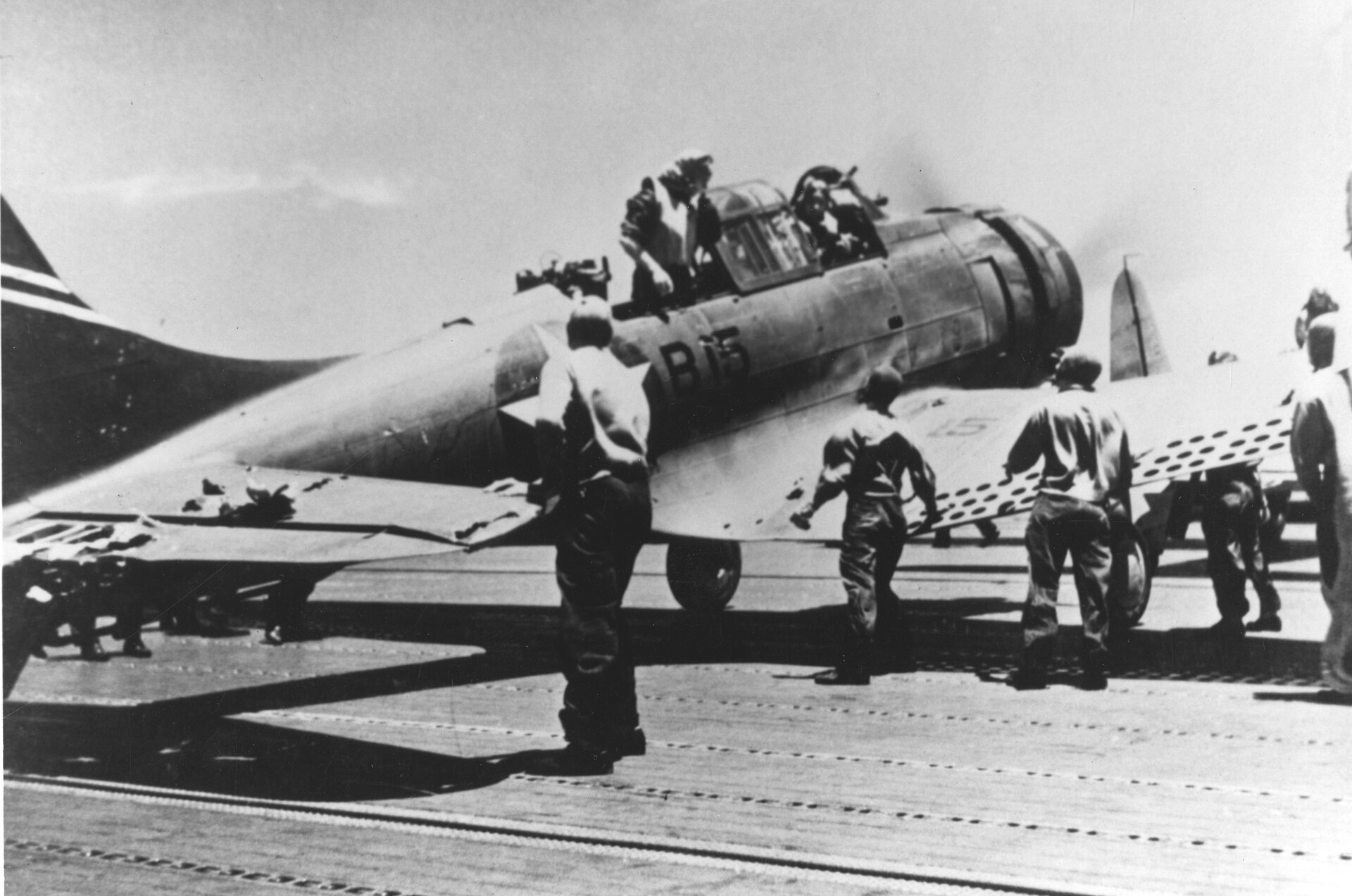 SBD Dauntless 2