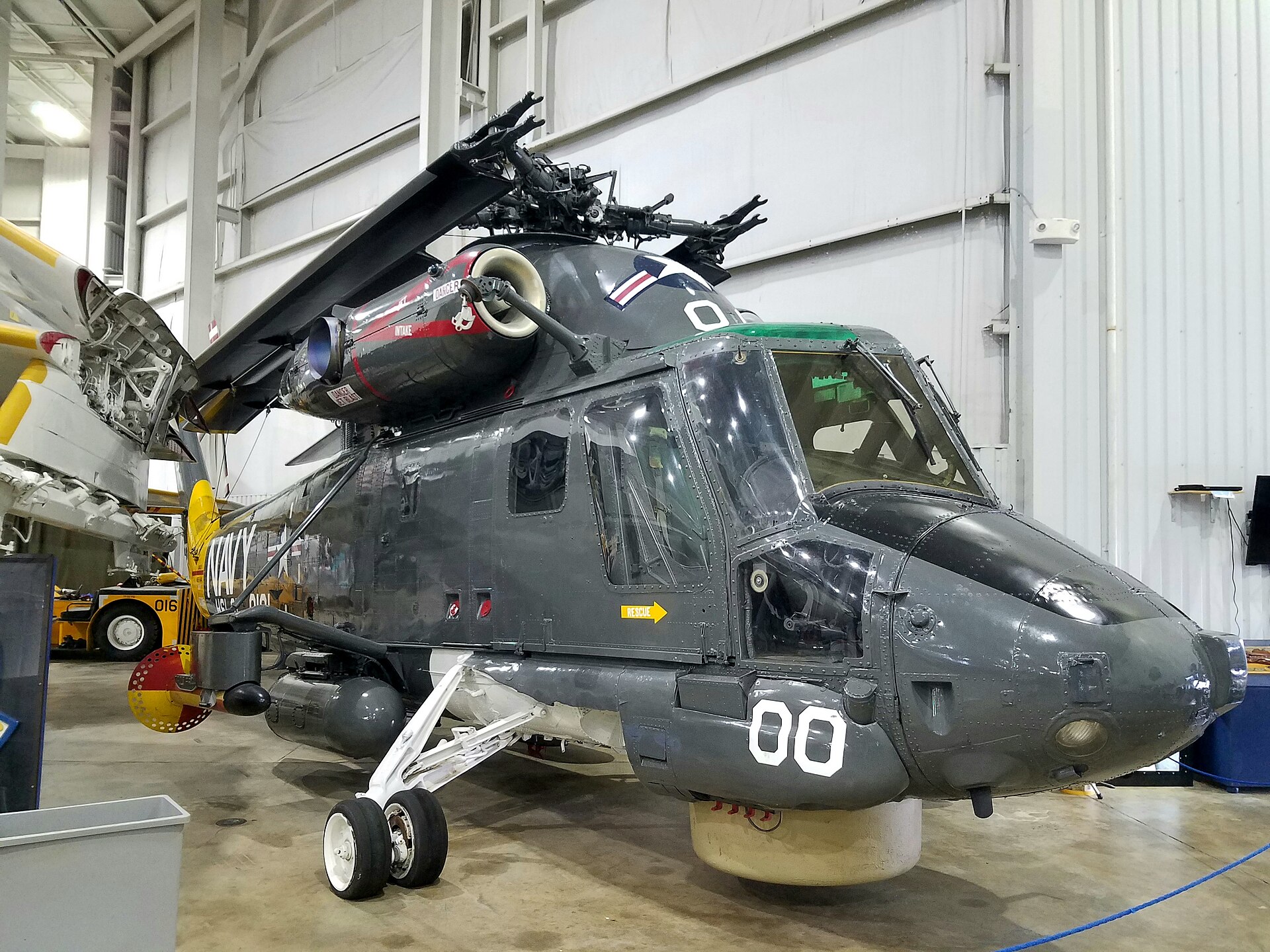 SH-60 Seahawk 3