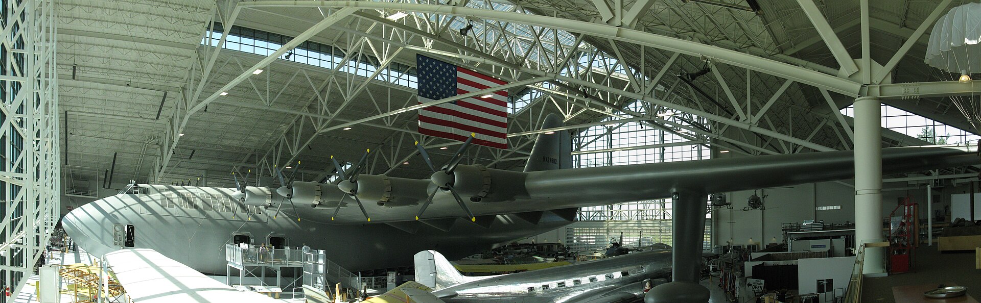 Hughes H-4 Spruce Goose 2