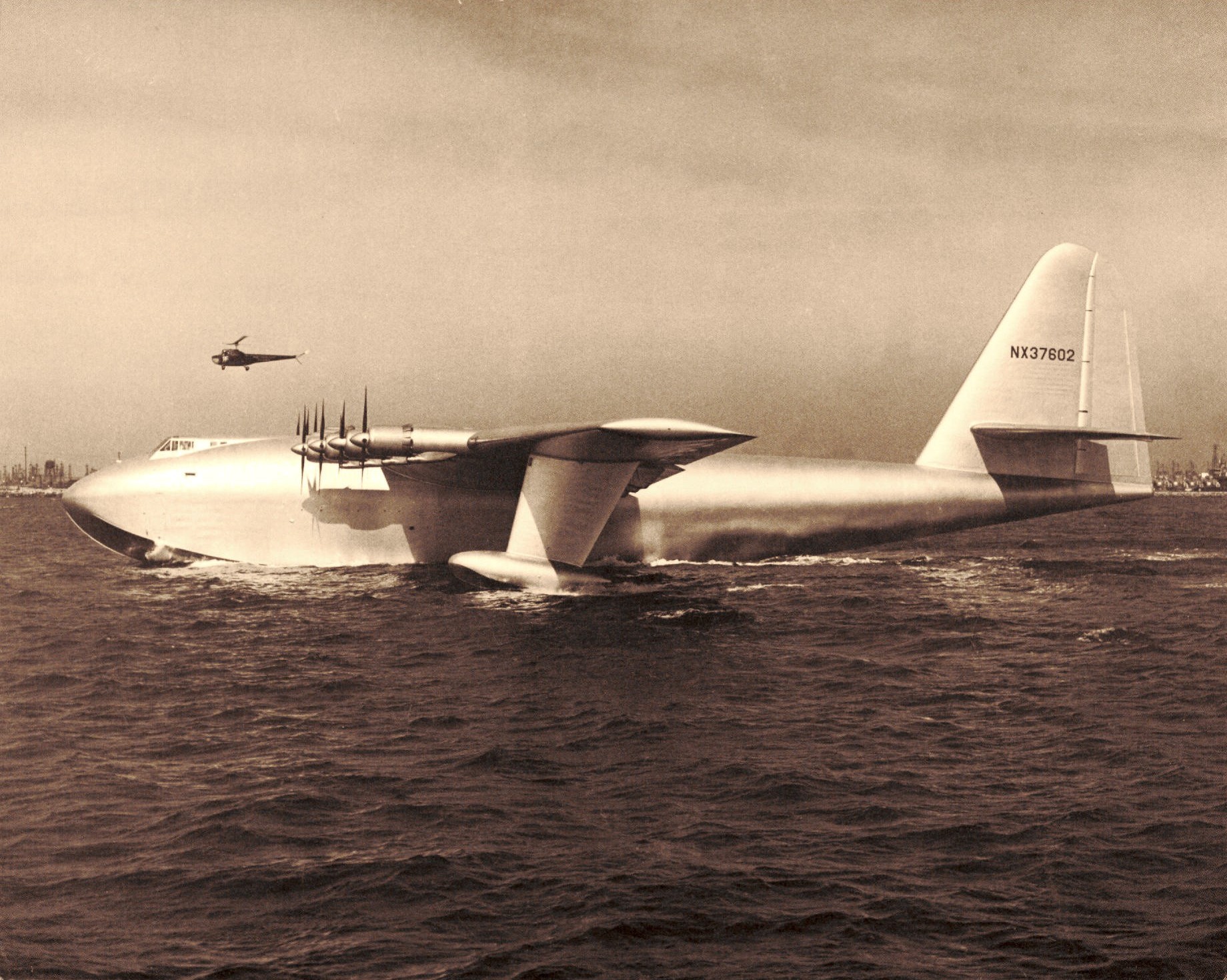 Hughes H-4 Spruce Goose 4