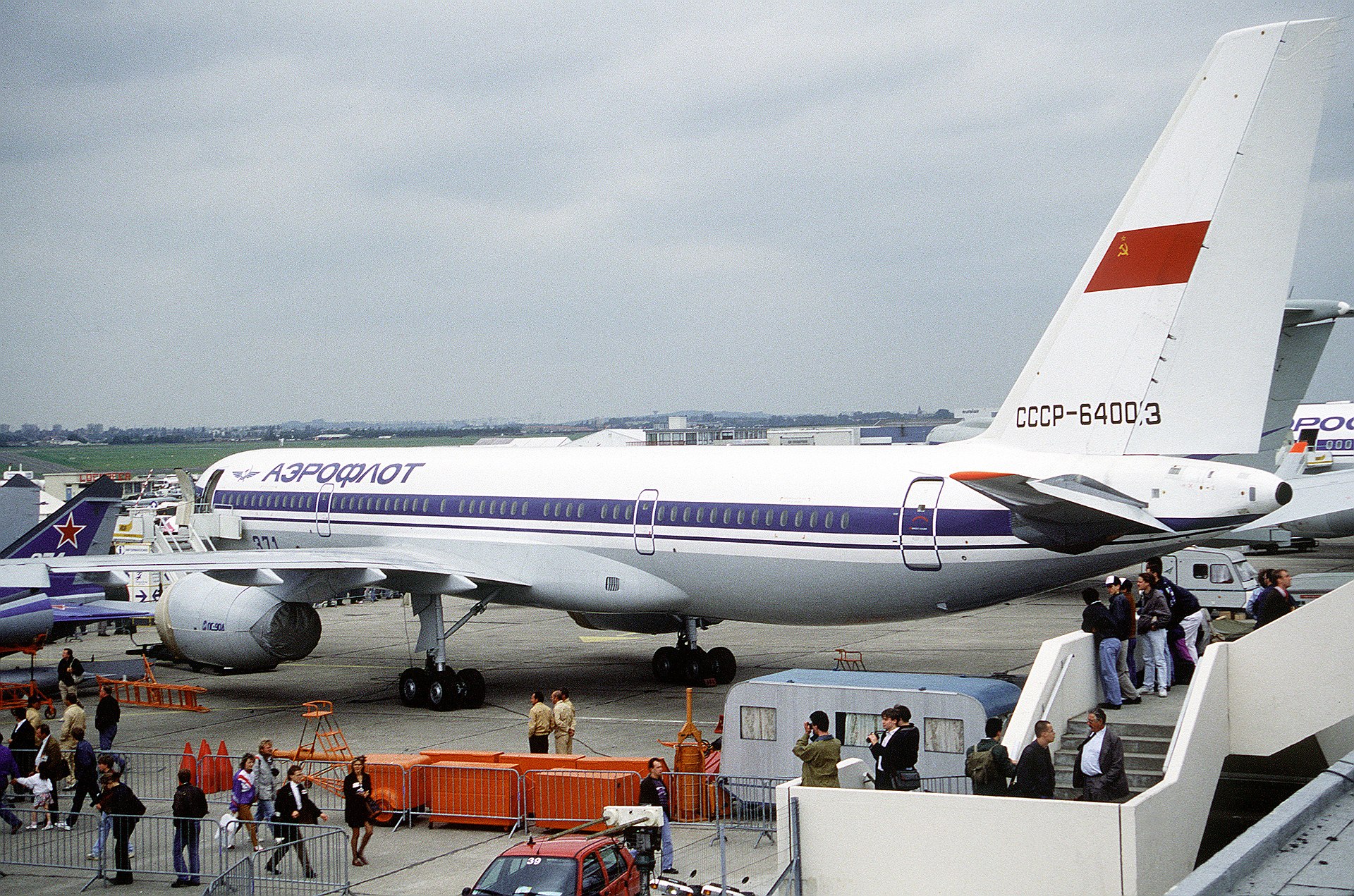 Tupolev Tu-204 2