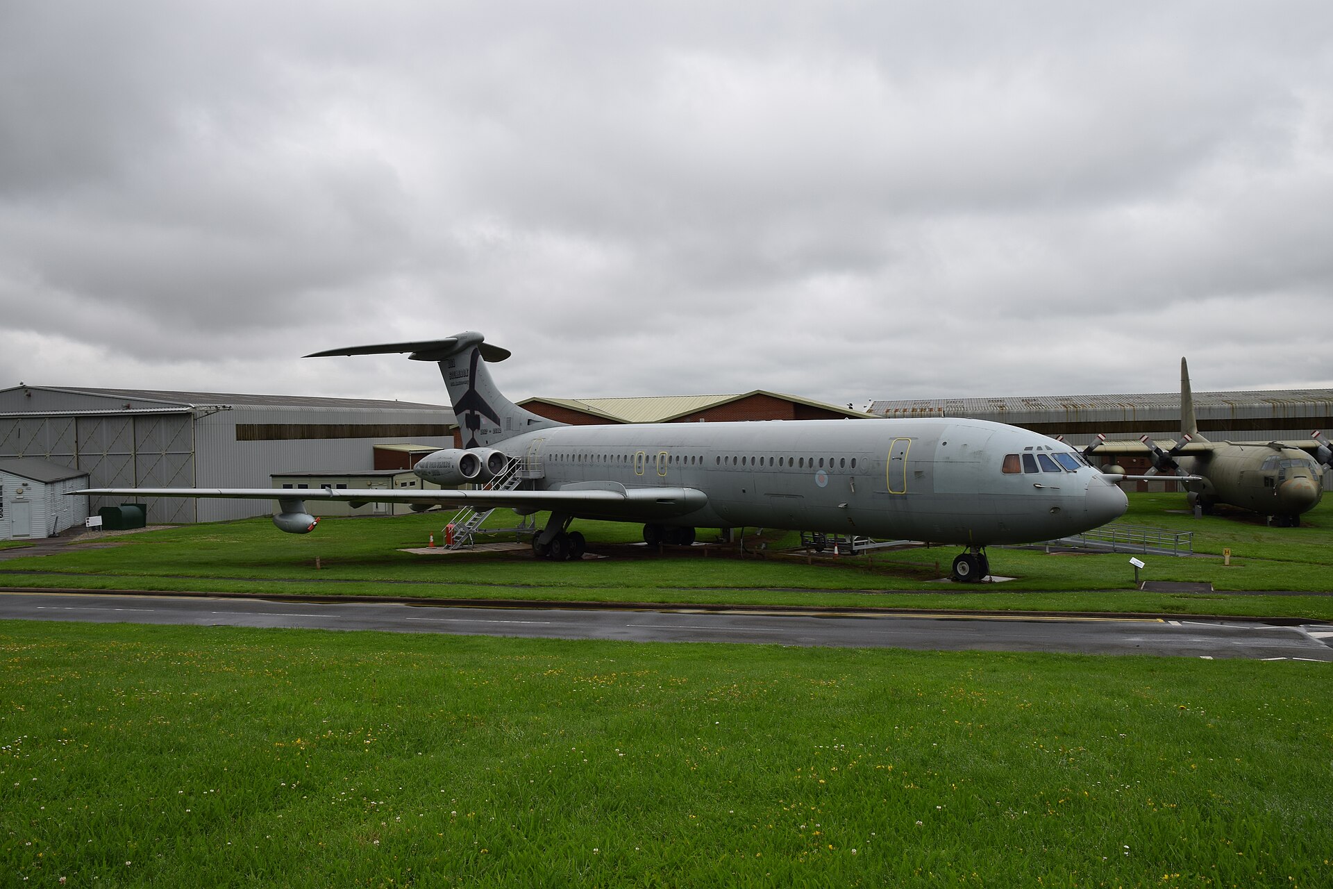 Vickers VC10 4