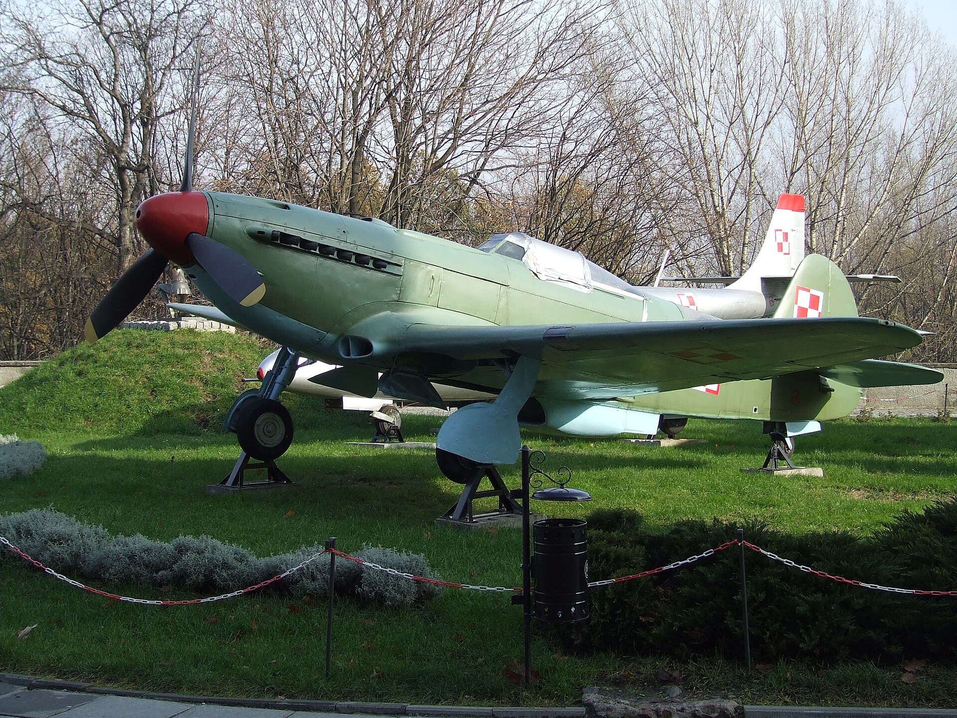 Yak-9 1