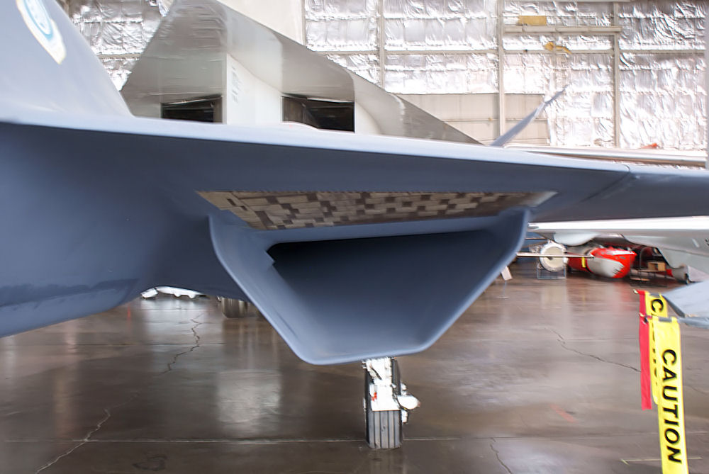 Northrop YF-23 1